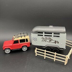 LANARD TOYS ROYAL BREEDS Travel Horse Trailer & 4x4 Vehicle, 3 Fence Sections